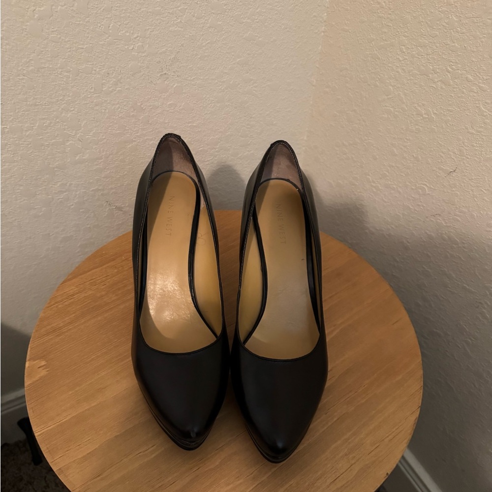 Nine West Black Pointed-Toe Heels